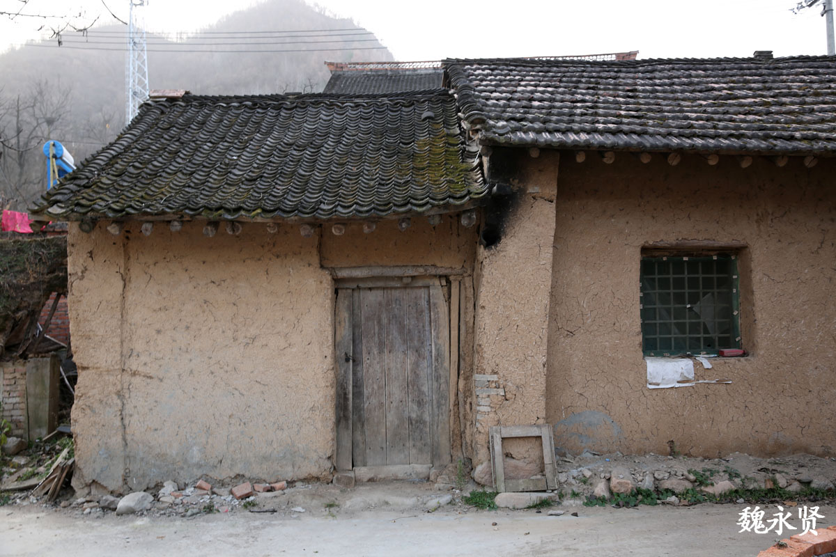 旅游扶贫让父子俩告别土坯房 39岁单身儿子景区上班有望脱单