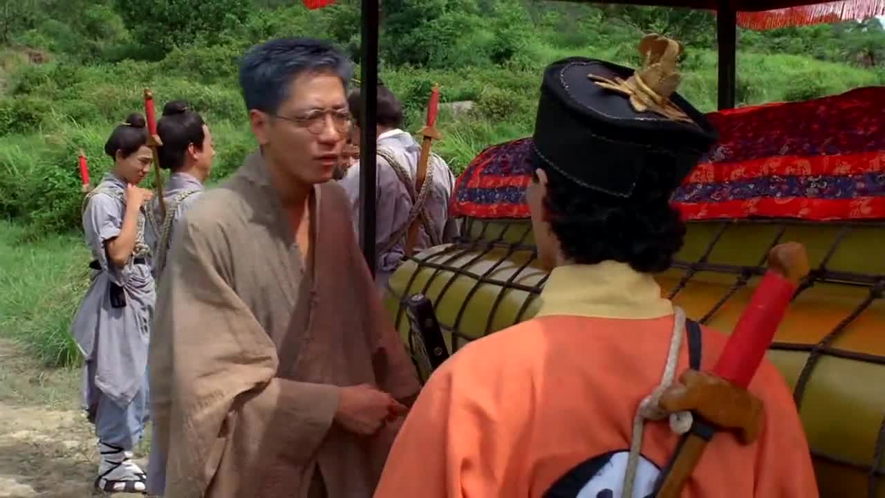 铜角金棺缠住墨斗网道士一语道破棺材里面是僵尸