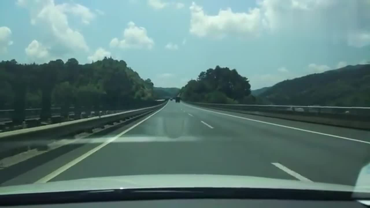 新手开车上高速不知道这些常识最好不要开车上