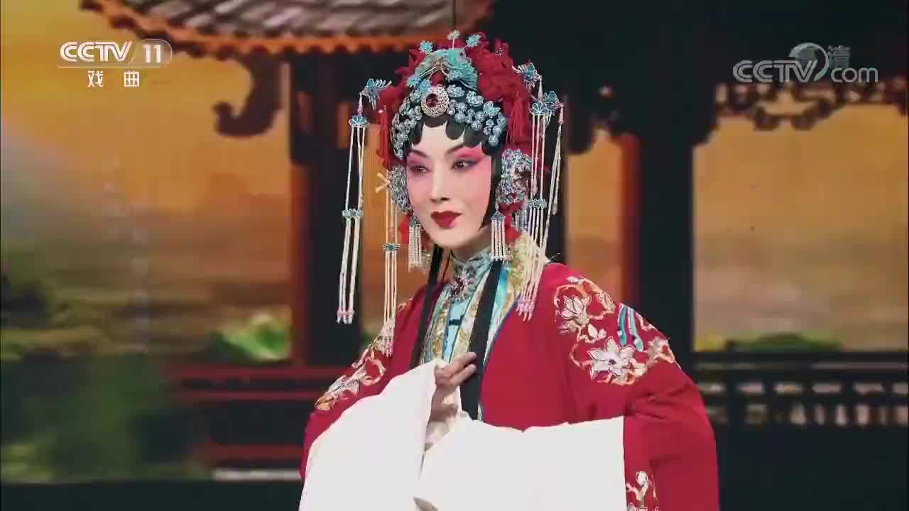 京剧《锁麟囊》薛湘灵唱段郭玮程桂兰同台表演致敬经典