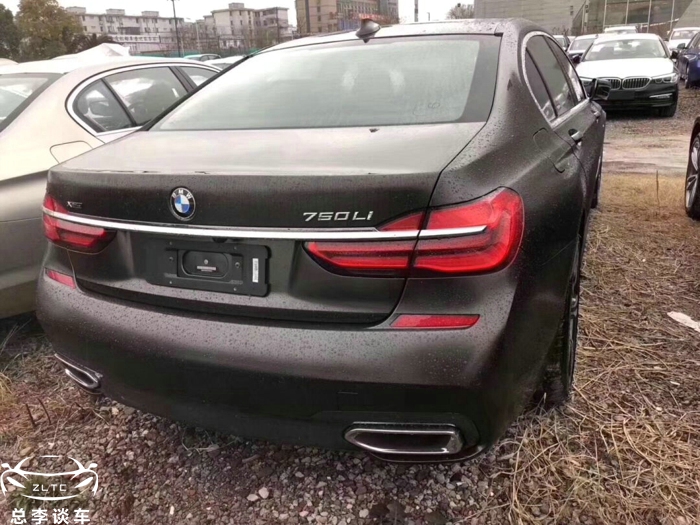 靠中国人养活的品牌，旗舰车比宝马5便宜，为何卖不过同级车