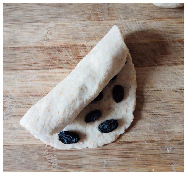 葡萄干全麦面包,最简单的早餐包,松松软软的超