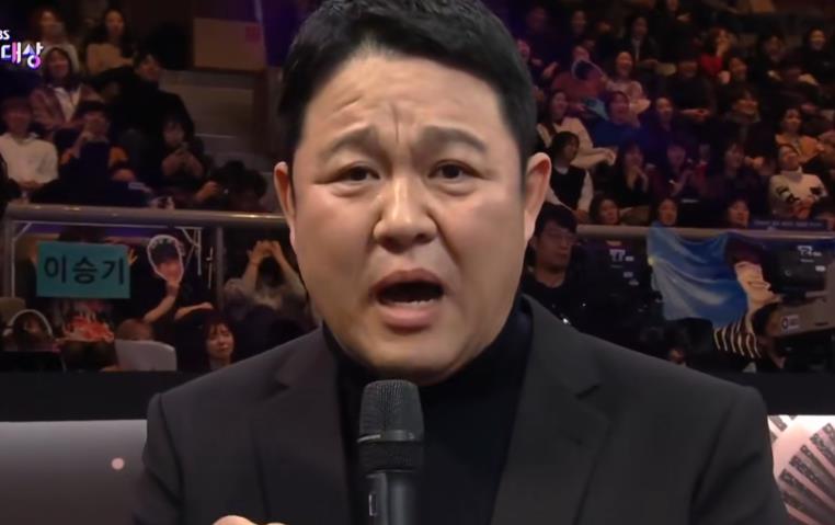 毒舌主持人炮轰三大台,吐槽金钟国,就连自己都没放过