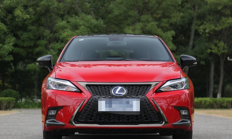 开过奔驰a级后 再开雷克萨斯ct 车主 差距不言而喻 开过奔驰a级后 再开雷克萨斯ct 车主 差距不言而喻