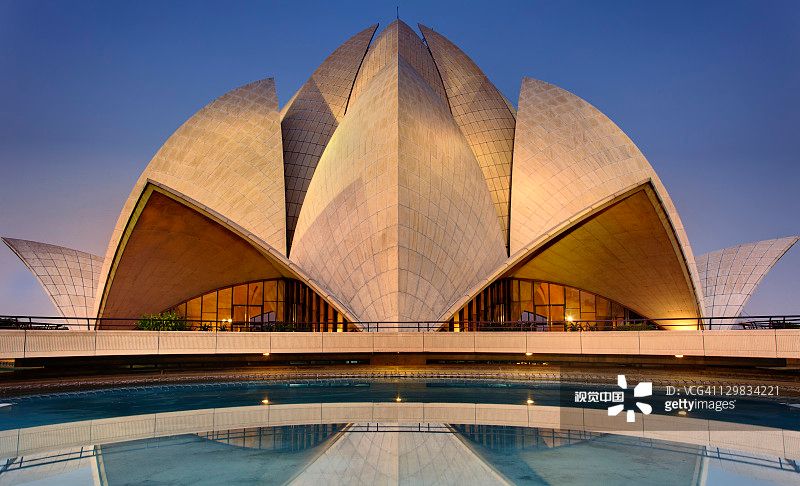 印度这个国家人口众多街道杂乱可依旧有自己独特的美和神秘