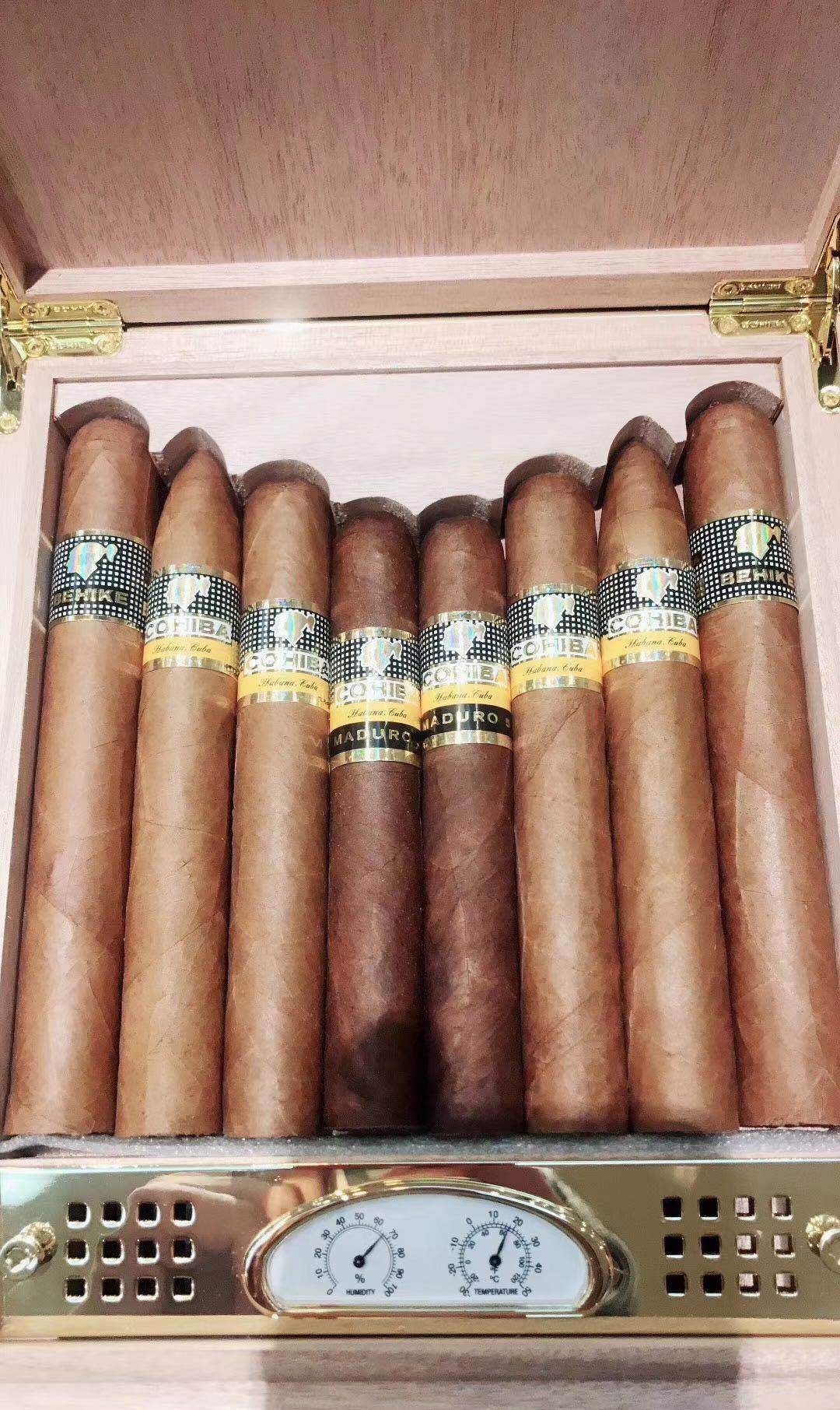 高希霸50周年限量版旅行装雪茄