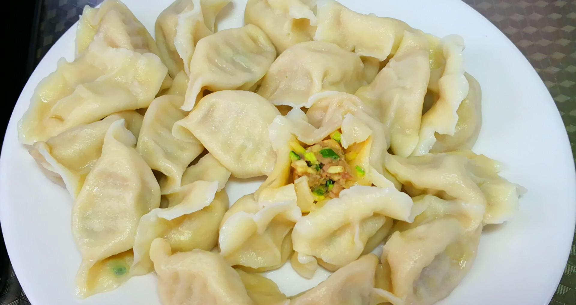 西葫芦饺子好吃有秘诀 怎么调馅是关键