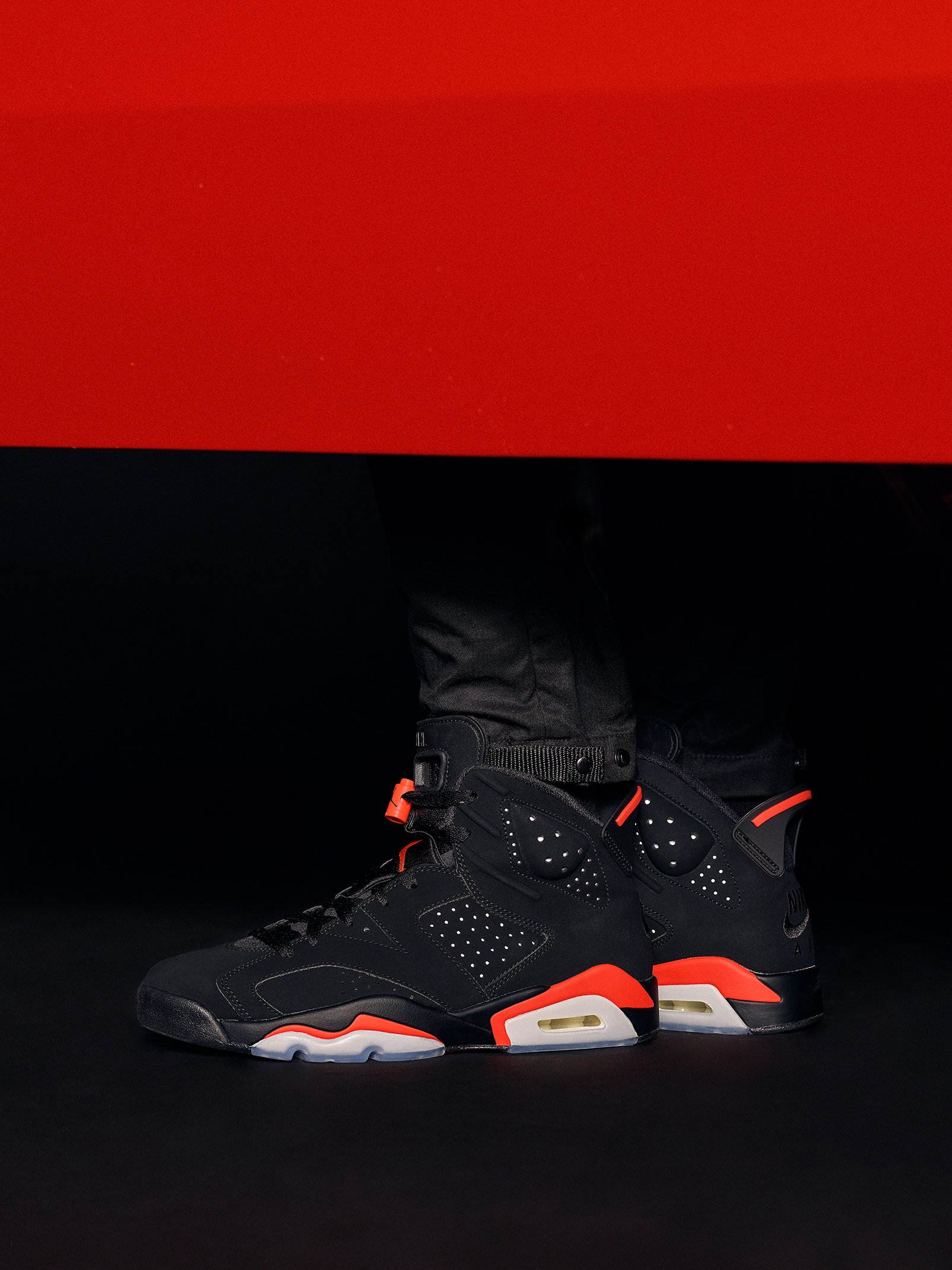 乔丹亲着战靴回归,纽约潮店 kith 打造 aj6 黑红穿搭型录!