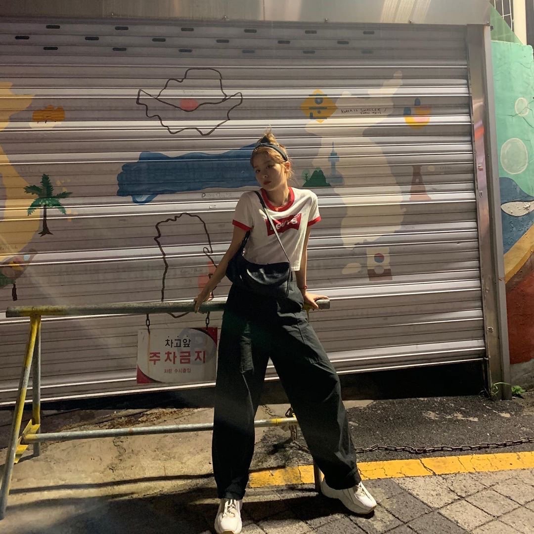 Red Velvet的姜涩琪不真实的身高比例震惊了所有人