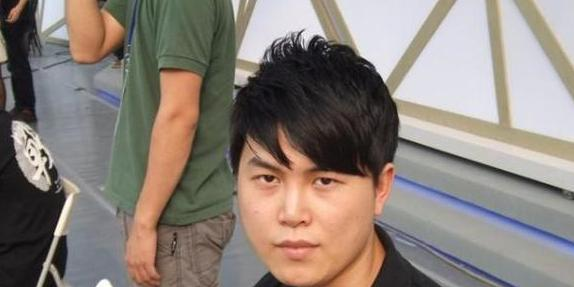 先说说yyf的绿禾公会,前段时间电锯甜心小雨就曝出过关于绿禾公会拖欠