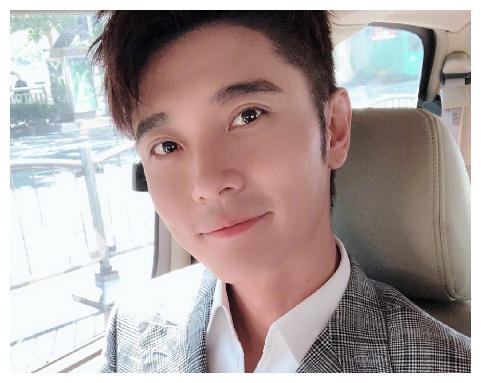 张丹峰38岁生日,儿子发文送祝福,文中这八个字令人感动?