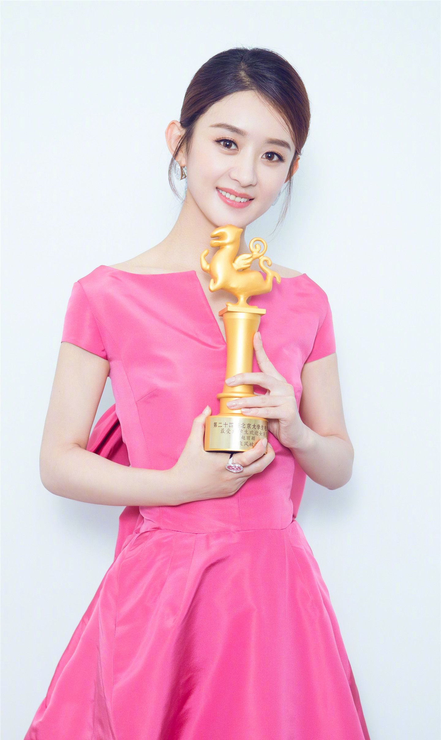 赵丽颖的一组照片,可以当手机壁纸