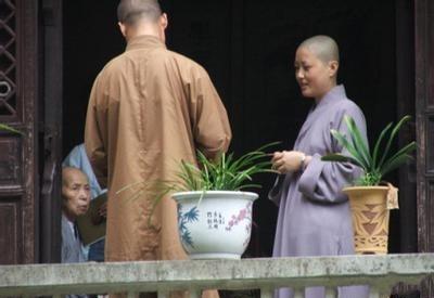为何不少寺庙附近会有尼姑庵难道为了方便修行僧人告诉你