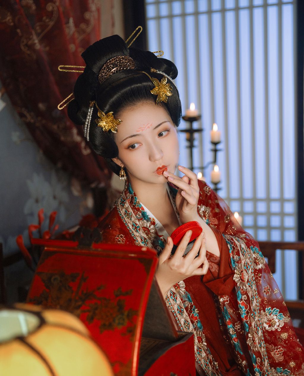 2020古风潮起来:懒起画蛾眉,弄妆梳洗迟