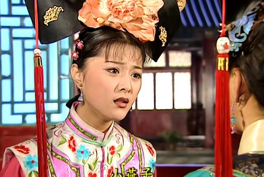 金锁作为丫鬟,为啥总对小燕子直呼其名,这个才是真正的原因