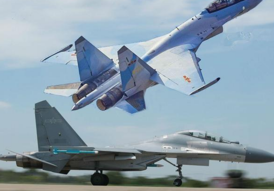 如何区分歼16和苏35?最好配个图?