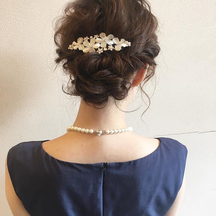 长发盘起来,简单的盘发也能优雅大方