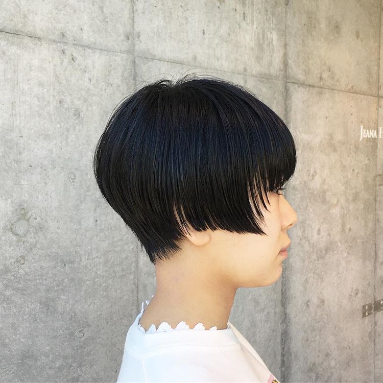 不烫也不染,干练帅气的女生立体感短发,不打理也好看
