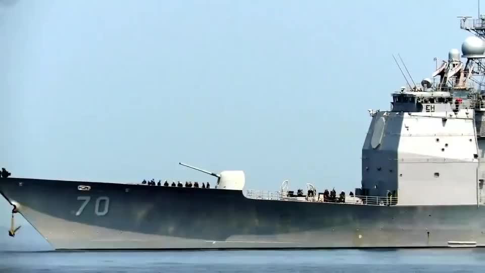 美国海军提康德罗加级巡洋舰伊利湖号