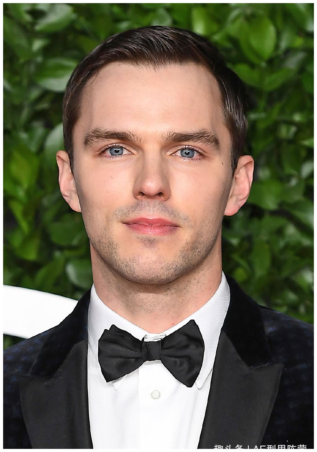 短发西装的英伦帅哥,简直不要太有型