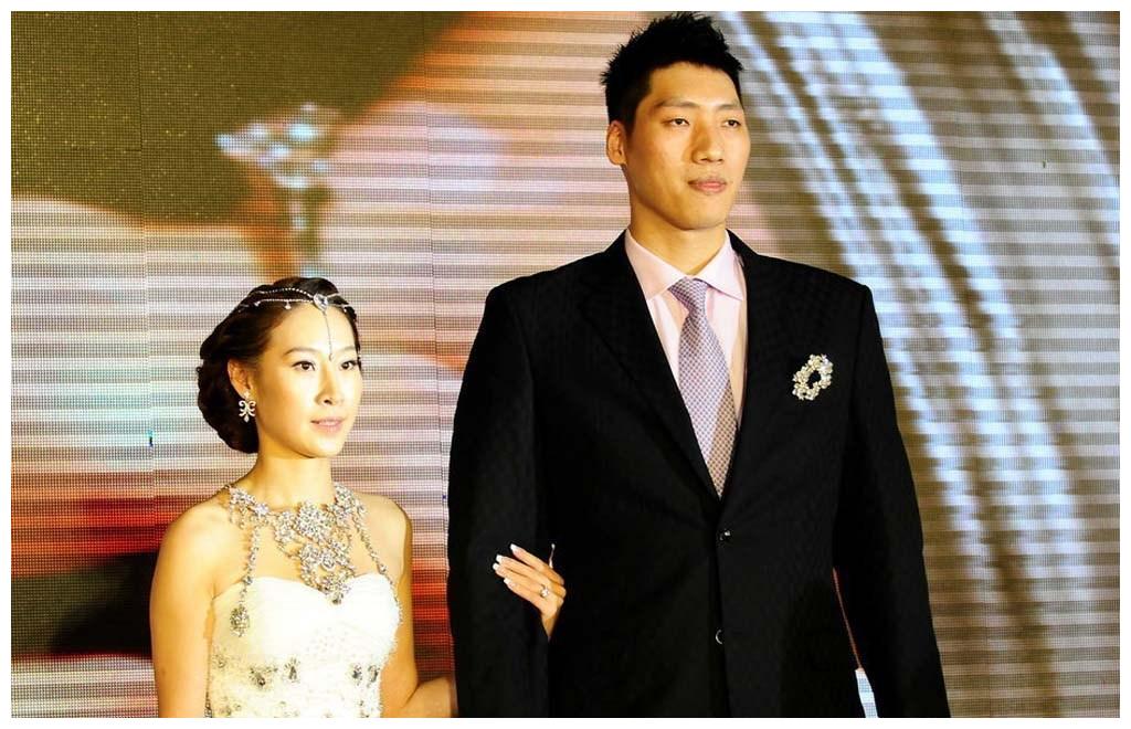 球迷们给出了绚烂的解释|唐正东|空姐|男篮_新浪新闻