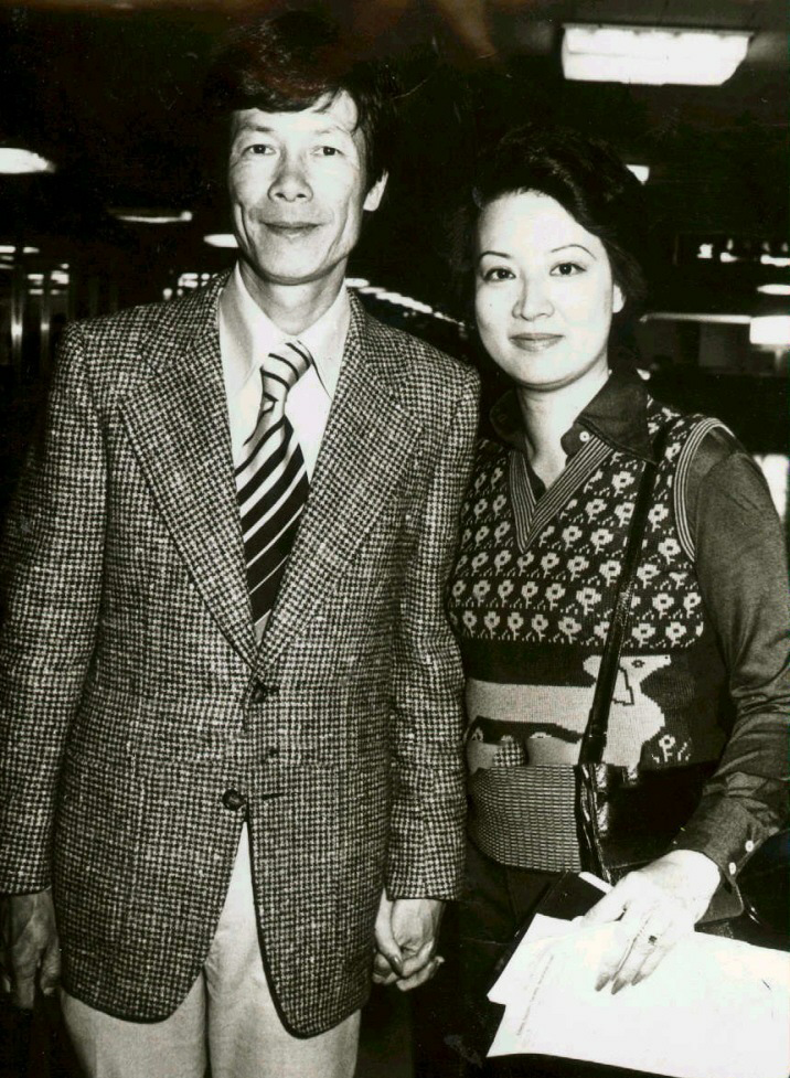 首届金马影后尤敏坟墓惨遭盗墓贼盗挖骨灰盒和伴葬品皆被盗