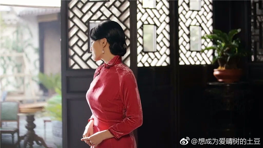 《老中医》热播许晴又火了,50岁时候30岁长相,减龄她是脸颊