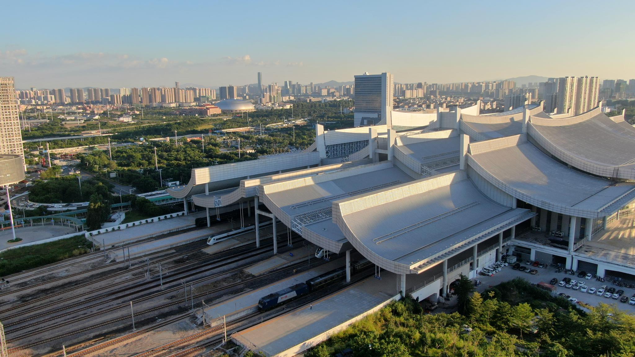 空中镜头厦门北站周边那即将慢慢消失的小村庄