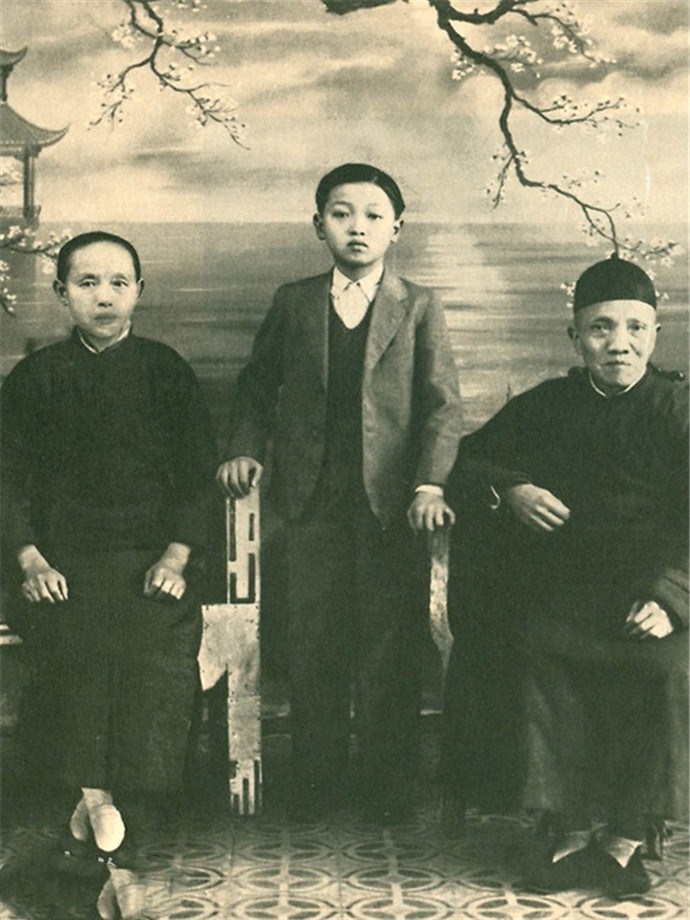 民国时期上海有钱人家的家庭合影|民国时期|富贵人家|老上海|合影|家庭_新浪新闻