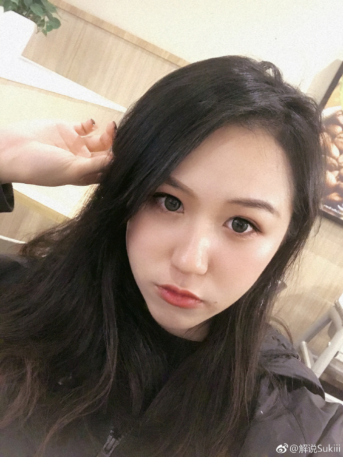 英雄联盟美女解说sukiii迷人写真美照欣赏_高清图集_新浪网