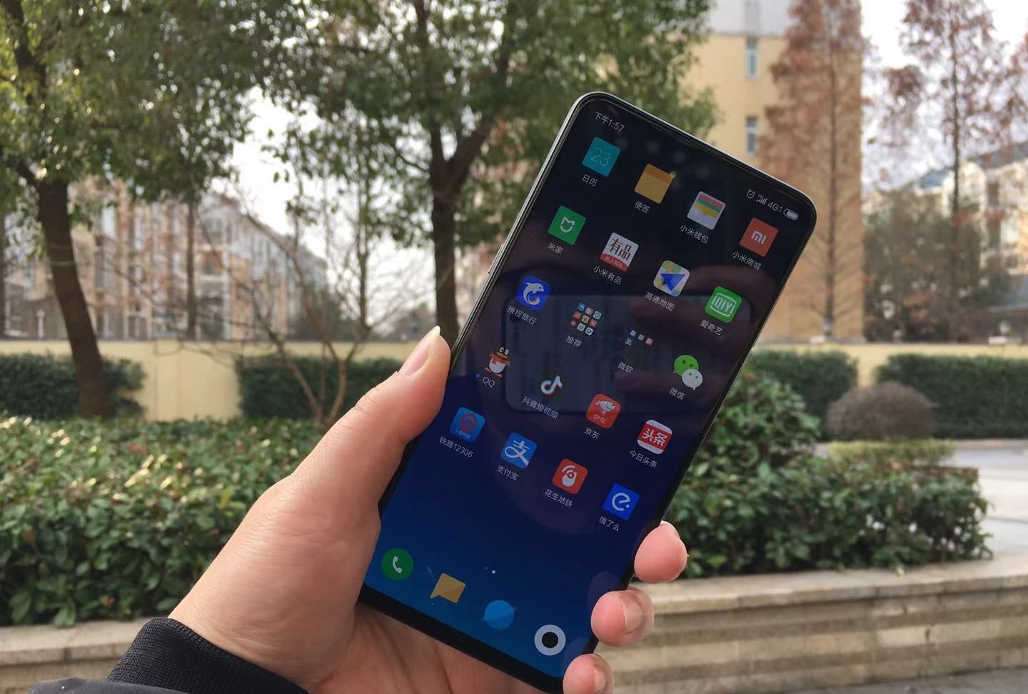 小米mix3上手初体验惊艳到我的滑盖全面屏手机