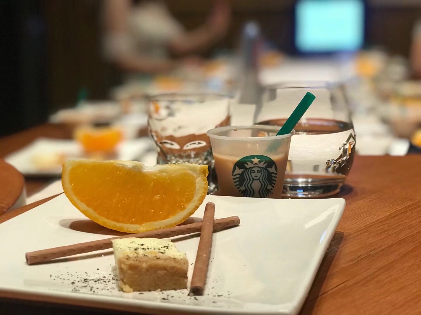 星巴克进入中国20年你习惯了喝咖啡它懂得了生存之道