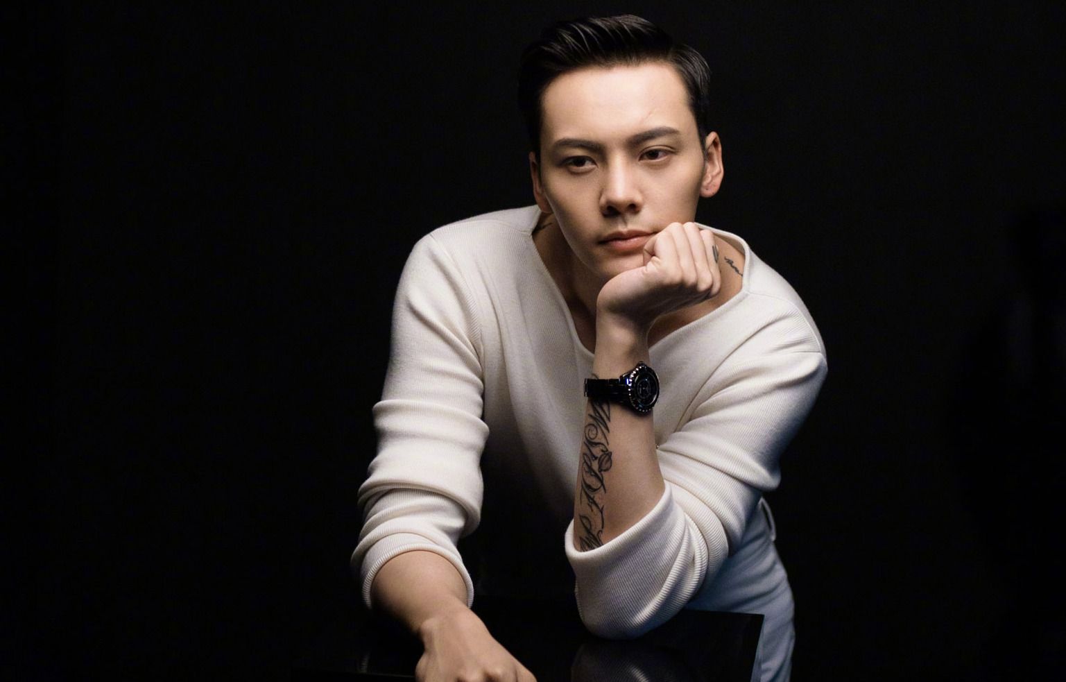 陈伟霆最不舍得删的照片,第4张是多少人的壁纸啊