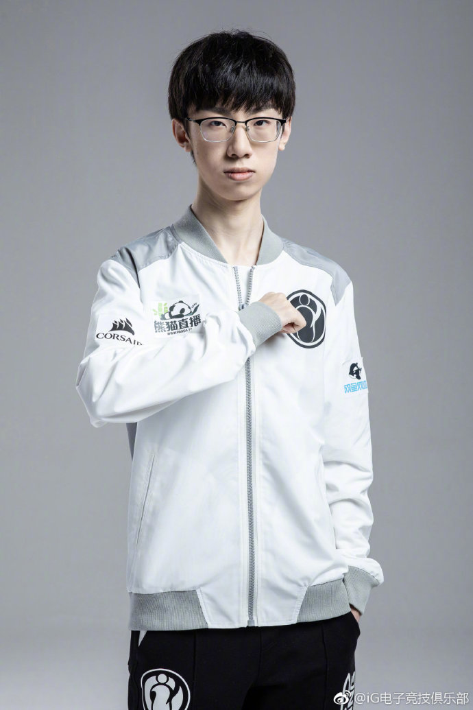 ig战队春季赛定妆照终于曝光!jkl真的可以男模出道了!