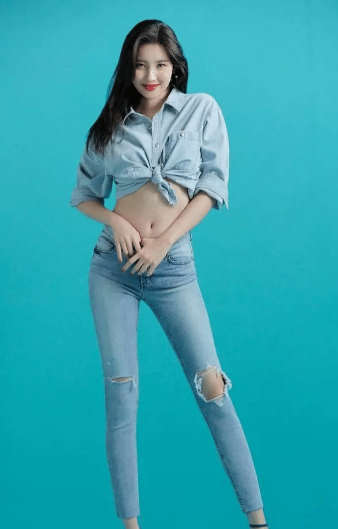 李宣美110cm腿长有多美看她穿牛仔裤的样子我宁可矮一辈子