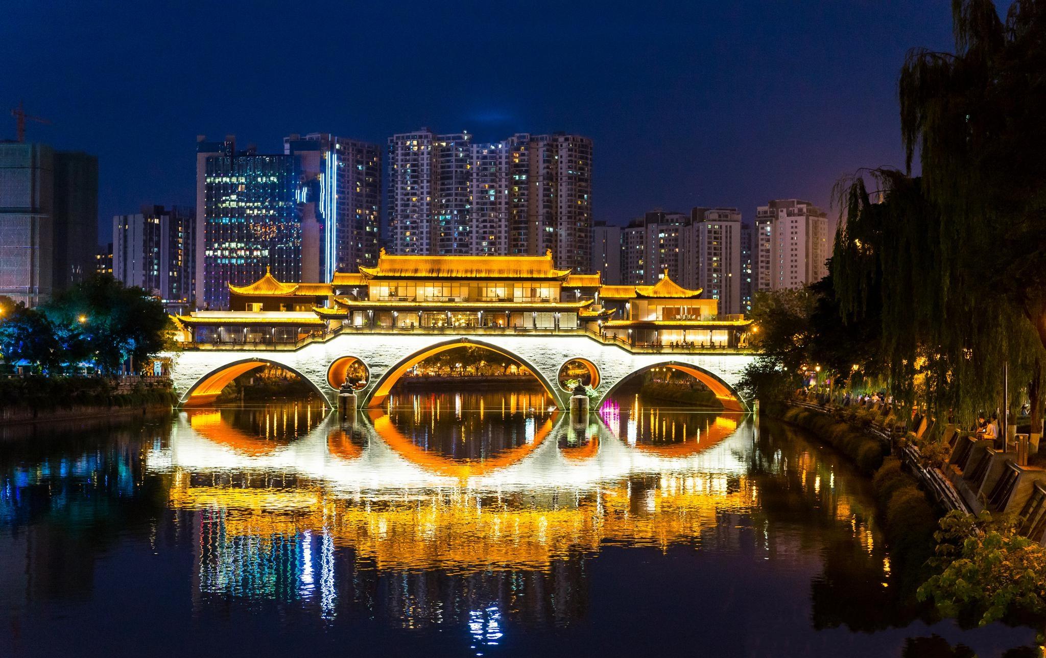 根据最新法律规定,成都耍妹妹去哪里才能真正体验到本地风情？