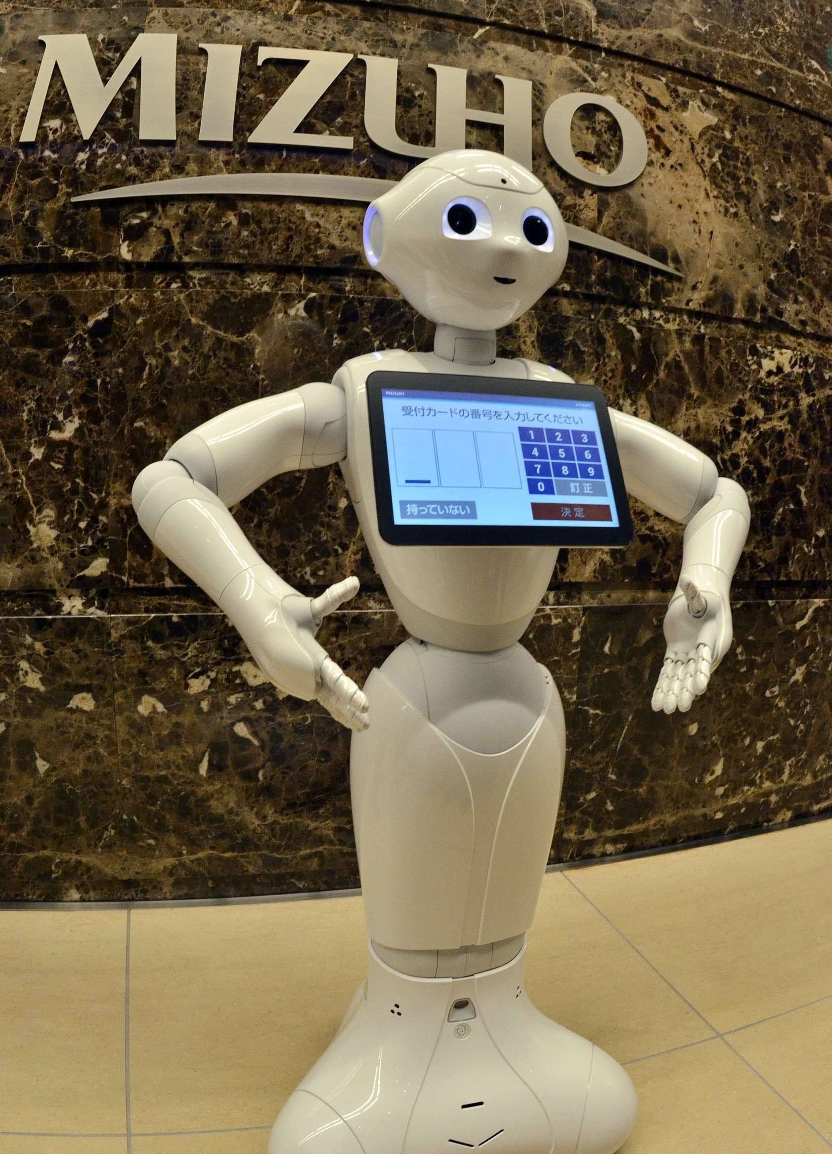 机器人抢年轻人饭碗!这3大行业最易被自动化!