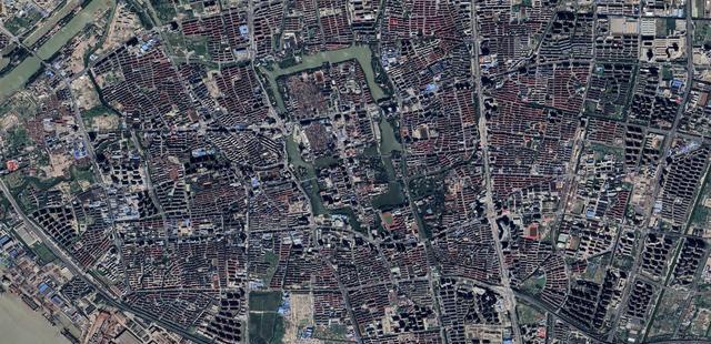 从卫星图像看江苏省南通市三十年来的变化