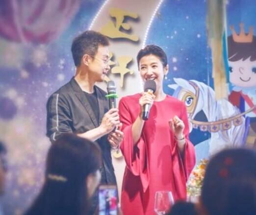 央视新闻联播主播刚强妻子曝光原来是我们大家所熟悉的她