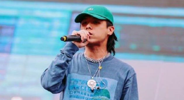 法老真名孙权2017年,参加《中国有嘻哈》遗憾的是在60秒淘汰赛中因为