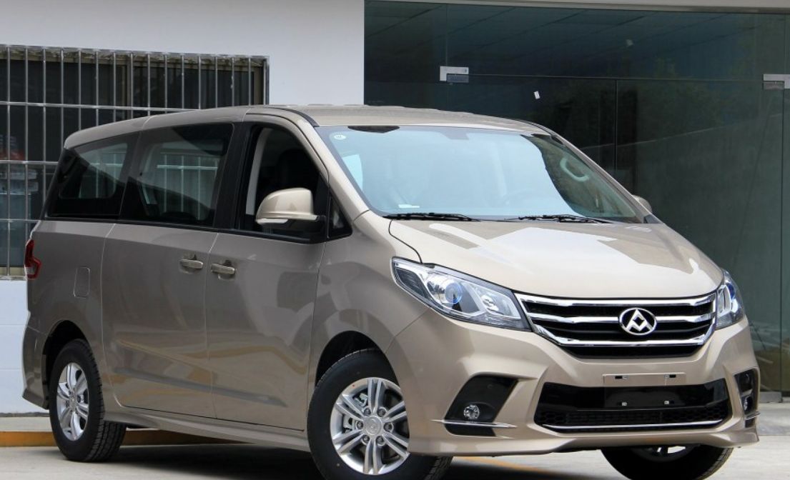 上汽大通g10优雅大气的汽车操控精准到位稳重靠谱