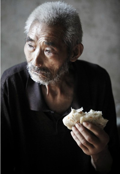 空巢老人|儿女|父母_新浪新闻