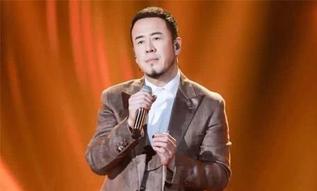 盘点:杨坤在《歌手》演唱的摇滚歌曲,每一首都能给予你力量!_新浪新闻