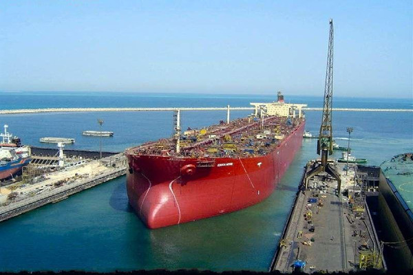 世界上最巨大的船,号称"海上巨人",比美国世贸大厦还要高