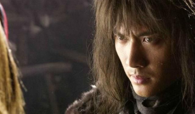 赵文卓认出了,唯独冯绍峰偏偏不认得,当年这部剧真是卧虎藏龙