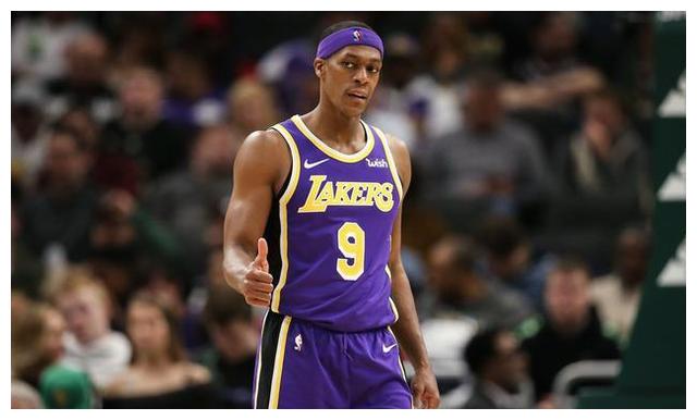 赛后,湖人前锋贾里德-杜德利接受了媒体记者的采访.