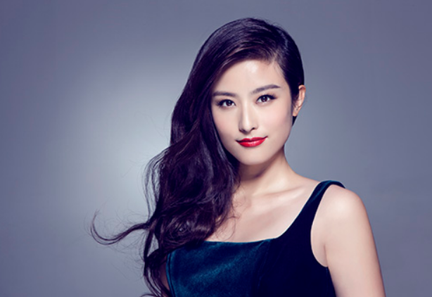 《外交风云》中的徐百卉:演绎最真实的蒋英,尽显东方典雅之美!
