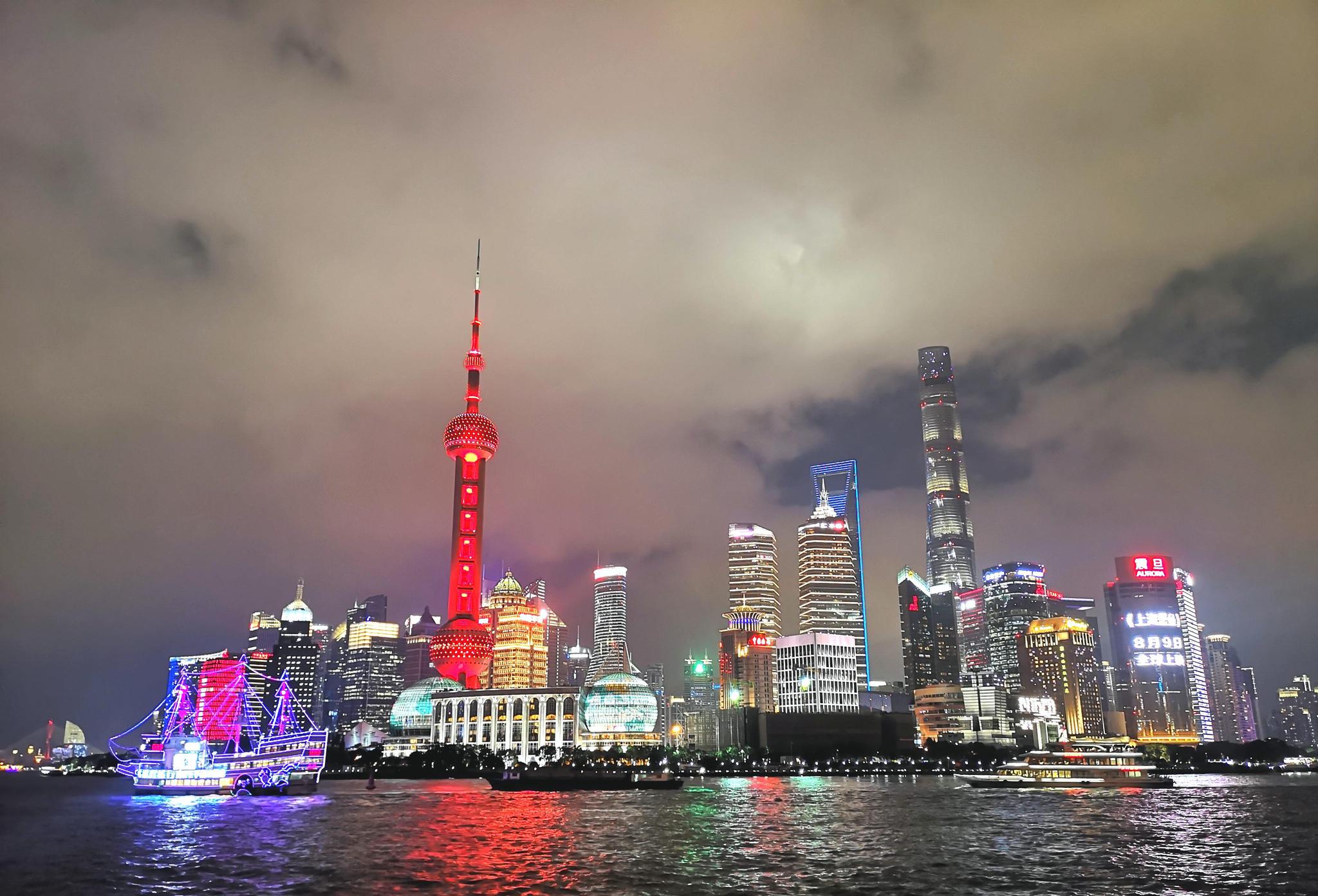 原创英国伦敦和中国上海,哪个城市更发达?