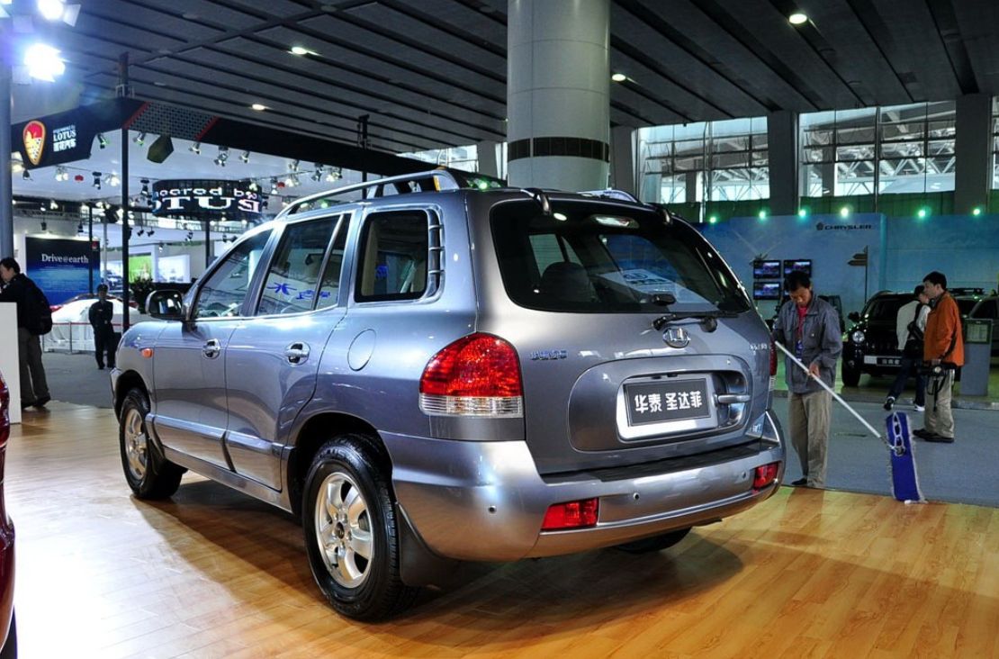 外观时尚大气的圣达菲经典,容易上手,内饰优雅简约