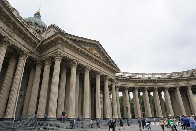 圣彼得堡千座教堂,数它最具魔性,其灵魂喀山圣母像却去了美国